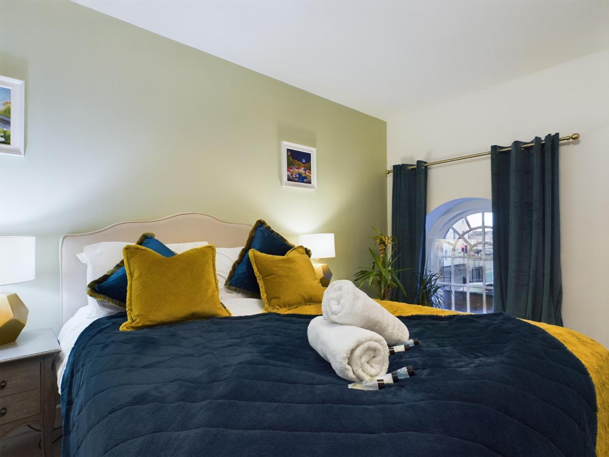 Modern Duplex Central Free Parking Wi-Fi Apartment Cheltenham Exterior foto