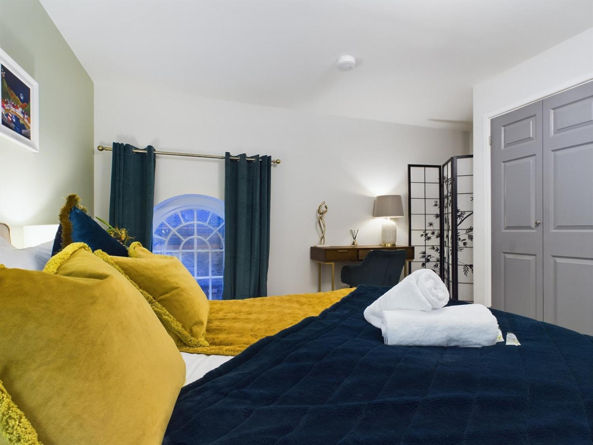 Modern Duplex Central Free Parking Wi-Fi Apartment Cheltenham Exterior foto